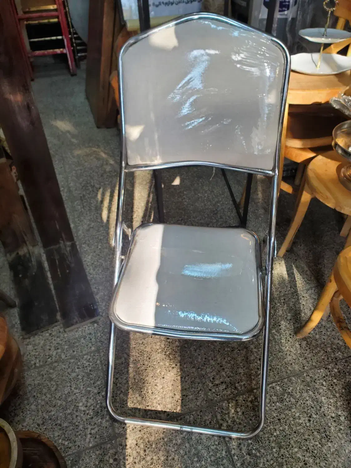 صندلی تاشو|صندلی و نیمکت|مشهد, نیروی هوایی|دیوار