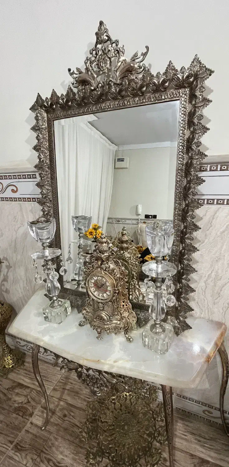 آینه کنسول آنتیک و سلطنتی|بوفه، ویترین، کنسول|نیشابور, راه آهن|دیوار