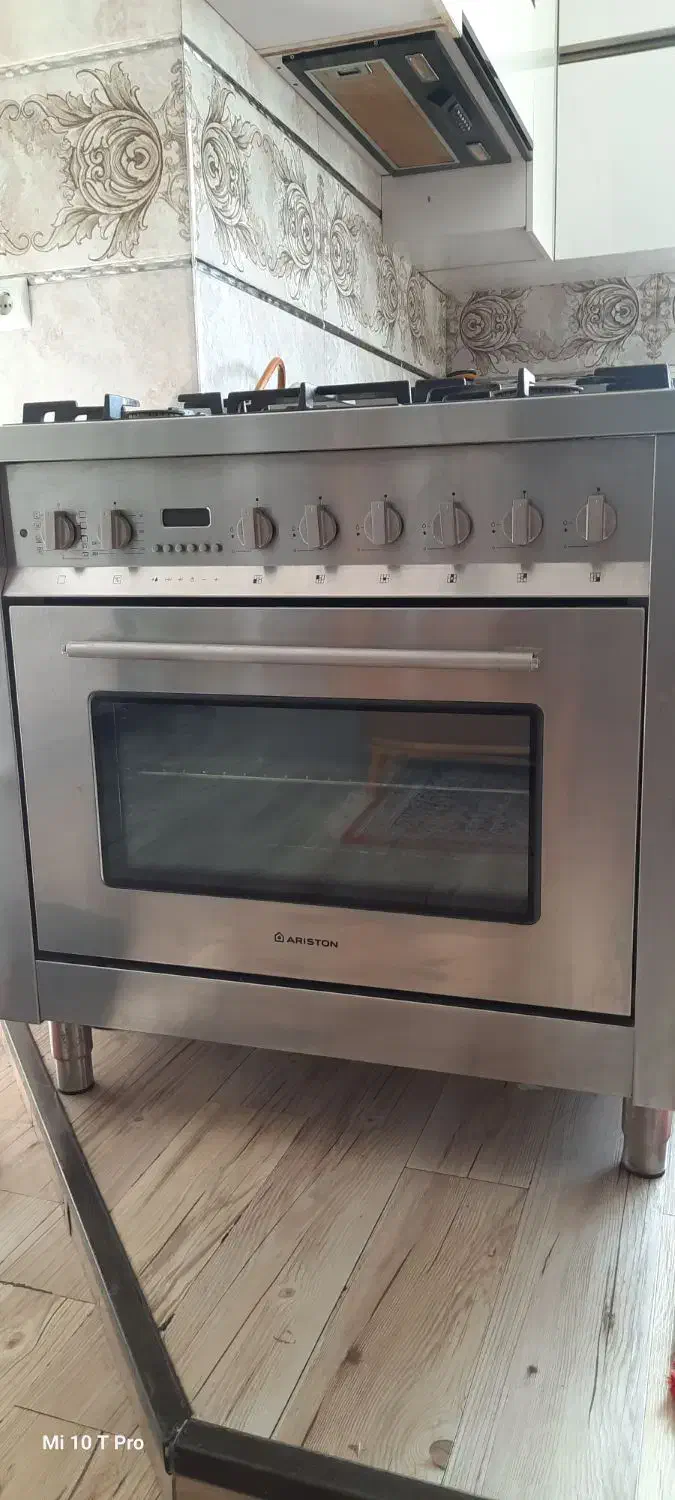 اجاق گاز فر دار ۵ شعله ی سالم اریستون|اجاق گاز و لوازم برقی پختوپز|اندیشه, شهرک المهدی|دیوار