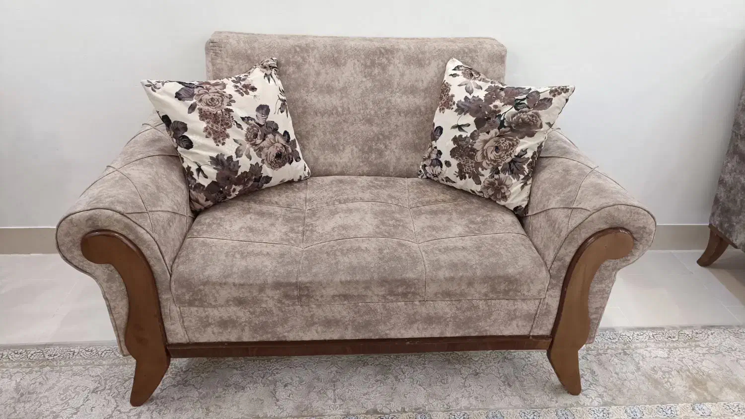 مبل راحتی ۷نفره سالم|مبلمان خانگی و میز عسلی|بندرعباس, |دیوار