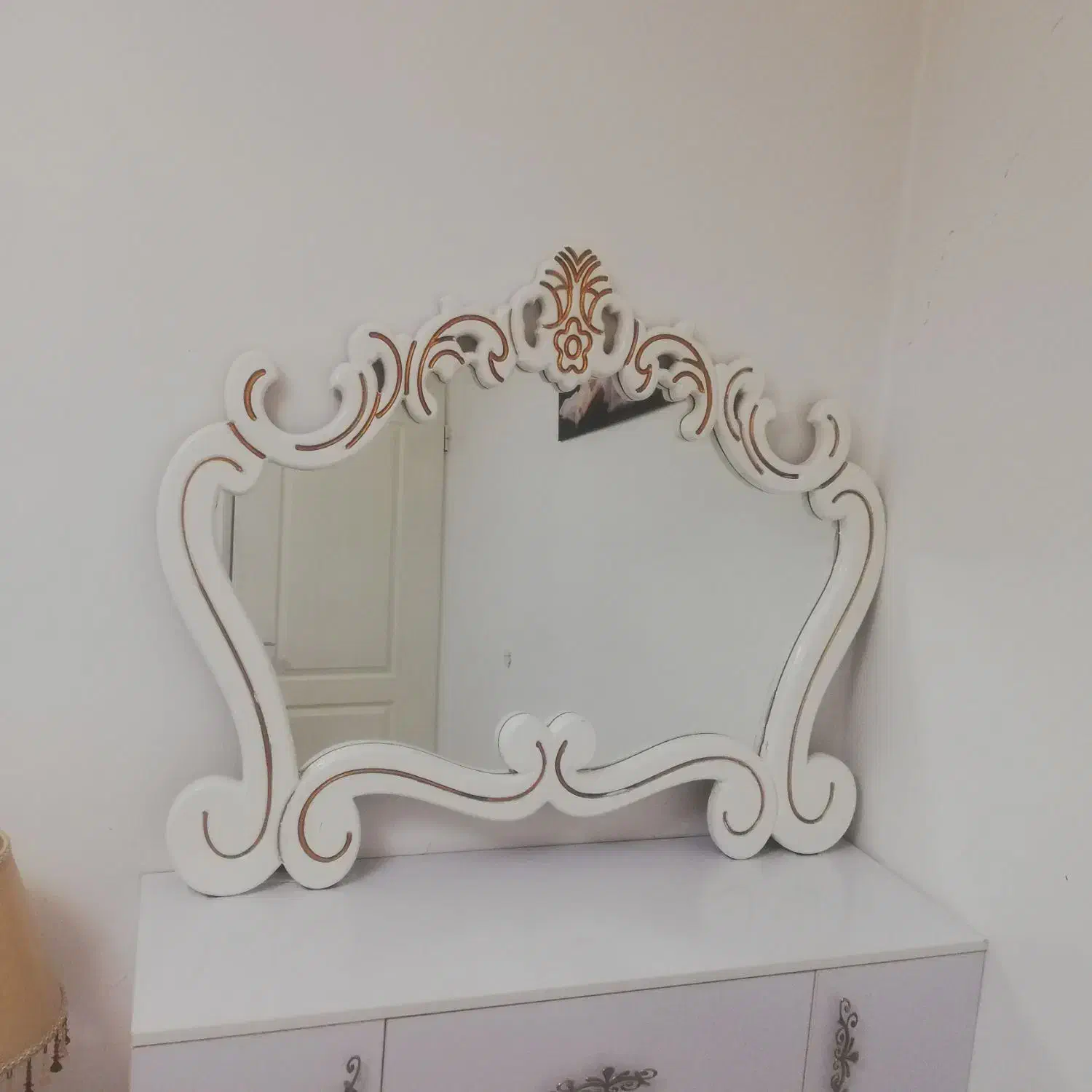 سرویس خواب در حد نو|تخت و سرویس خواب|مشهد, چهارچشمه|دیوار