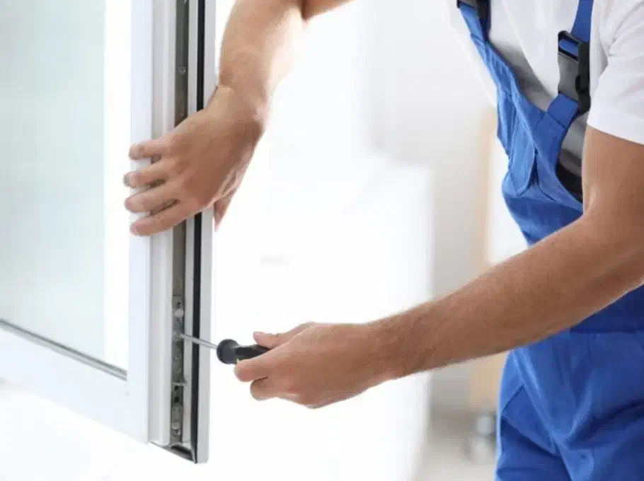 تعمیر و ریگلاژ درب و پنجره دوجداره|خدمات پیشه و مهارت|کاشان, امیرکبیر|دیوار