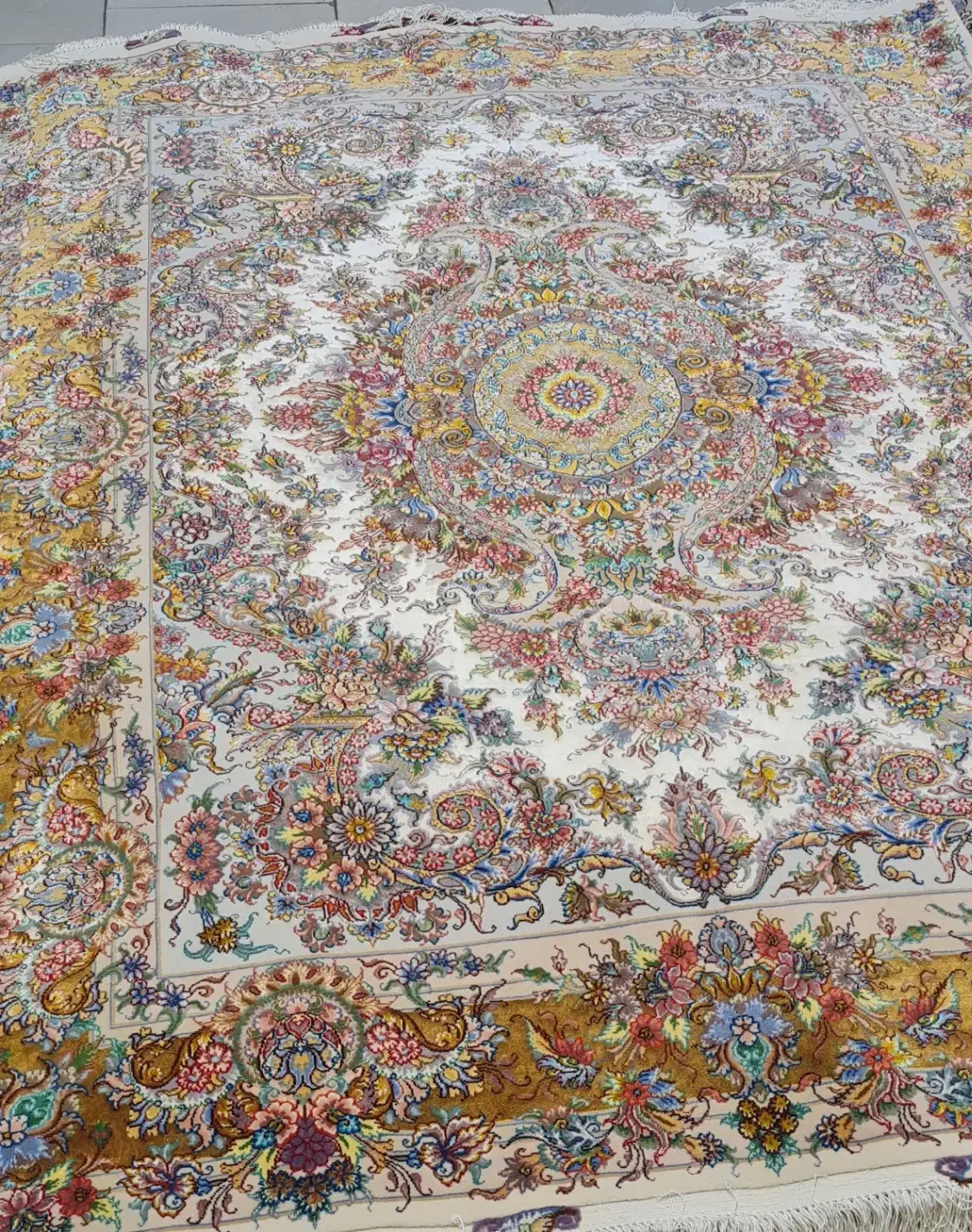 فرش ابریشم دستباف|فرش|کرج, دهقان ویلا|دیوار