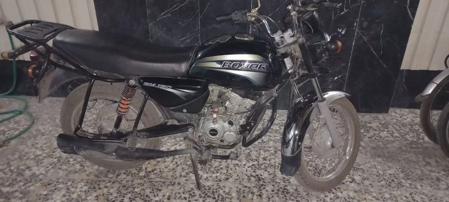 باکسر ۱۵۰ اصلی|موتورسیکلت|اصفهان, سرچشمه|دیوار