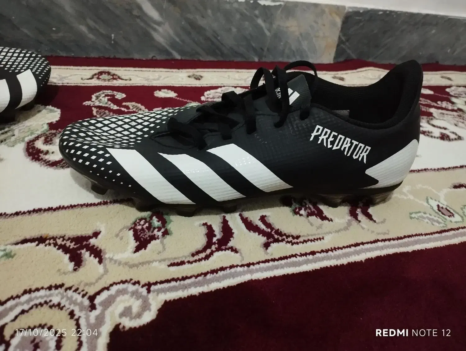 کفش فوتبال آدیداس|کیف، کفش، کمربند|دماوند, گیلاوند|دیوار