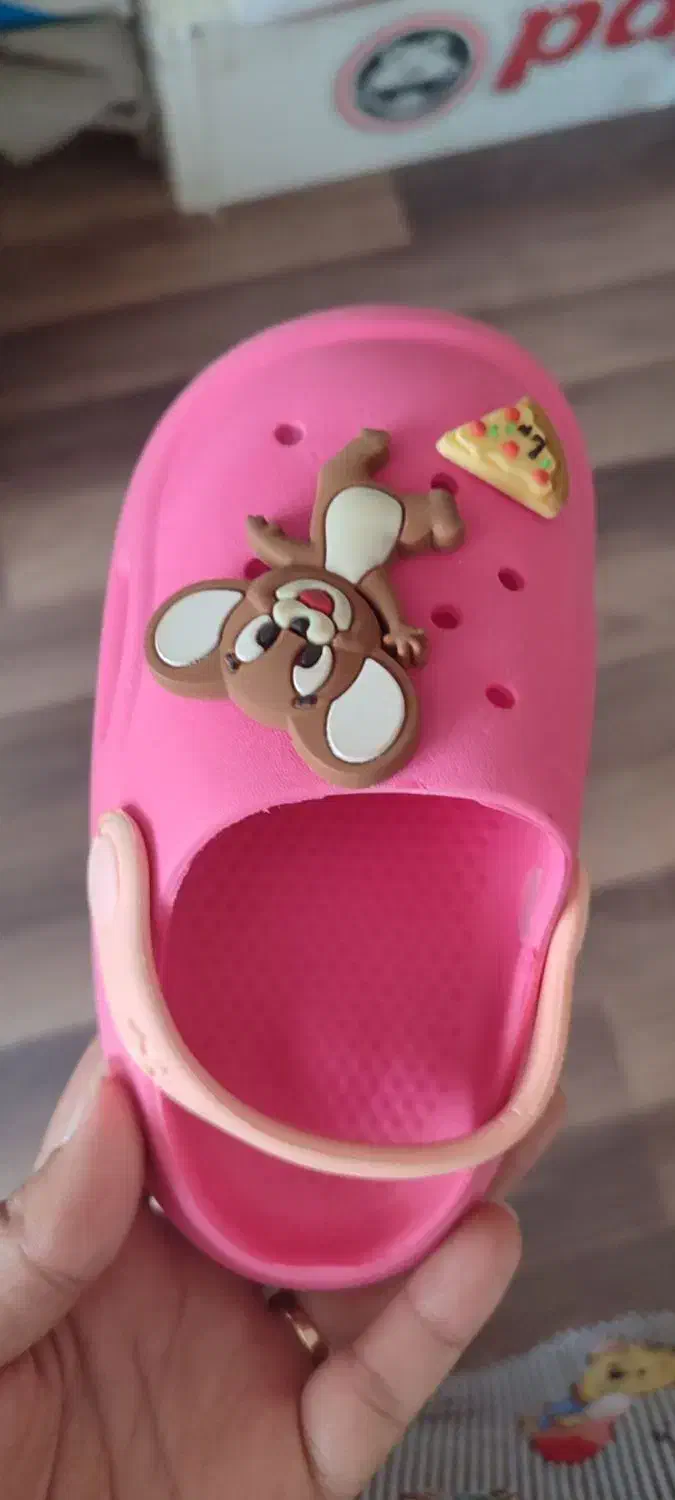 دمپایی|کیف، کفش، کمربند|پرند, فاز ۵|دیوار