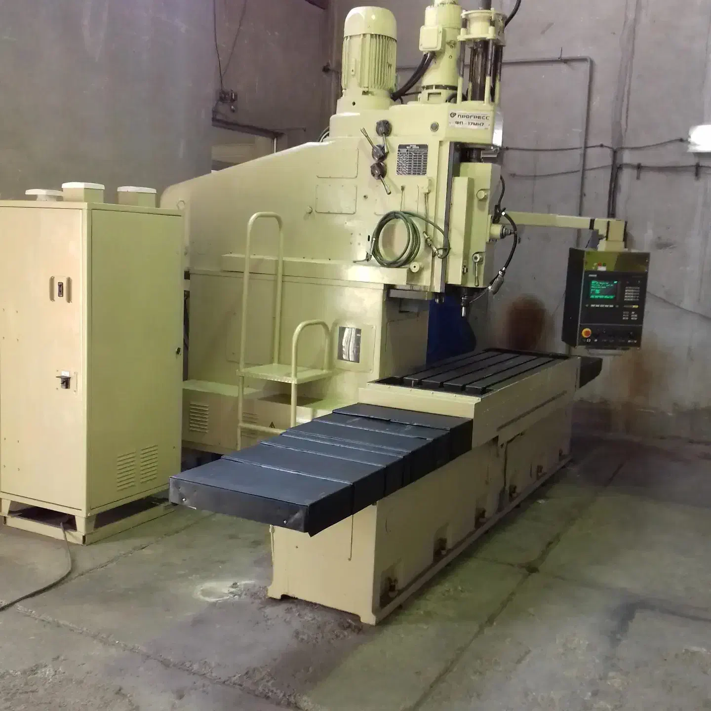 فروش دستگاه فرز CNCچهار محور طول بلند زیمنس810M|ماشین‌آلات صنعتی|تهران, توحید|دیوار