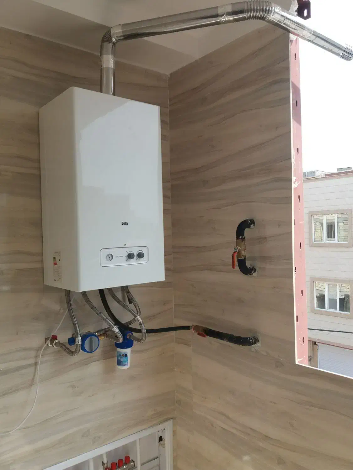 انواع پکیج وآبگرمکن(تعمیرات)|آبگرمکن، پکیج، شوفاژ|میانه, |دیوار