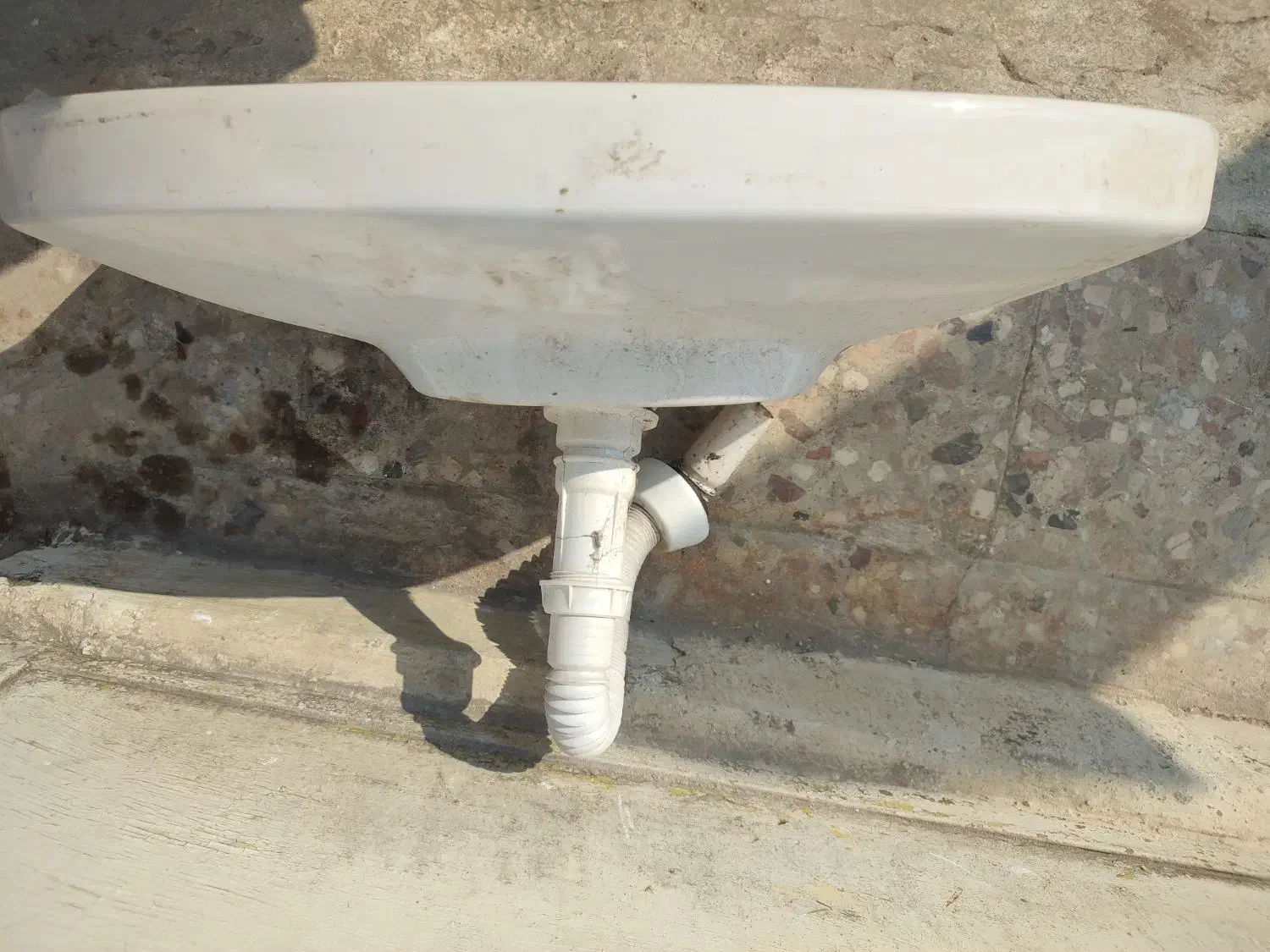 روشویی سالم و بدون پایه|لوازم سرویس بهداشتی|رشت, دیانتی|دیوار