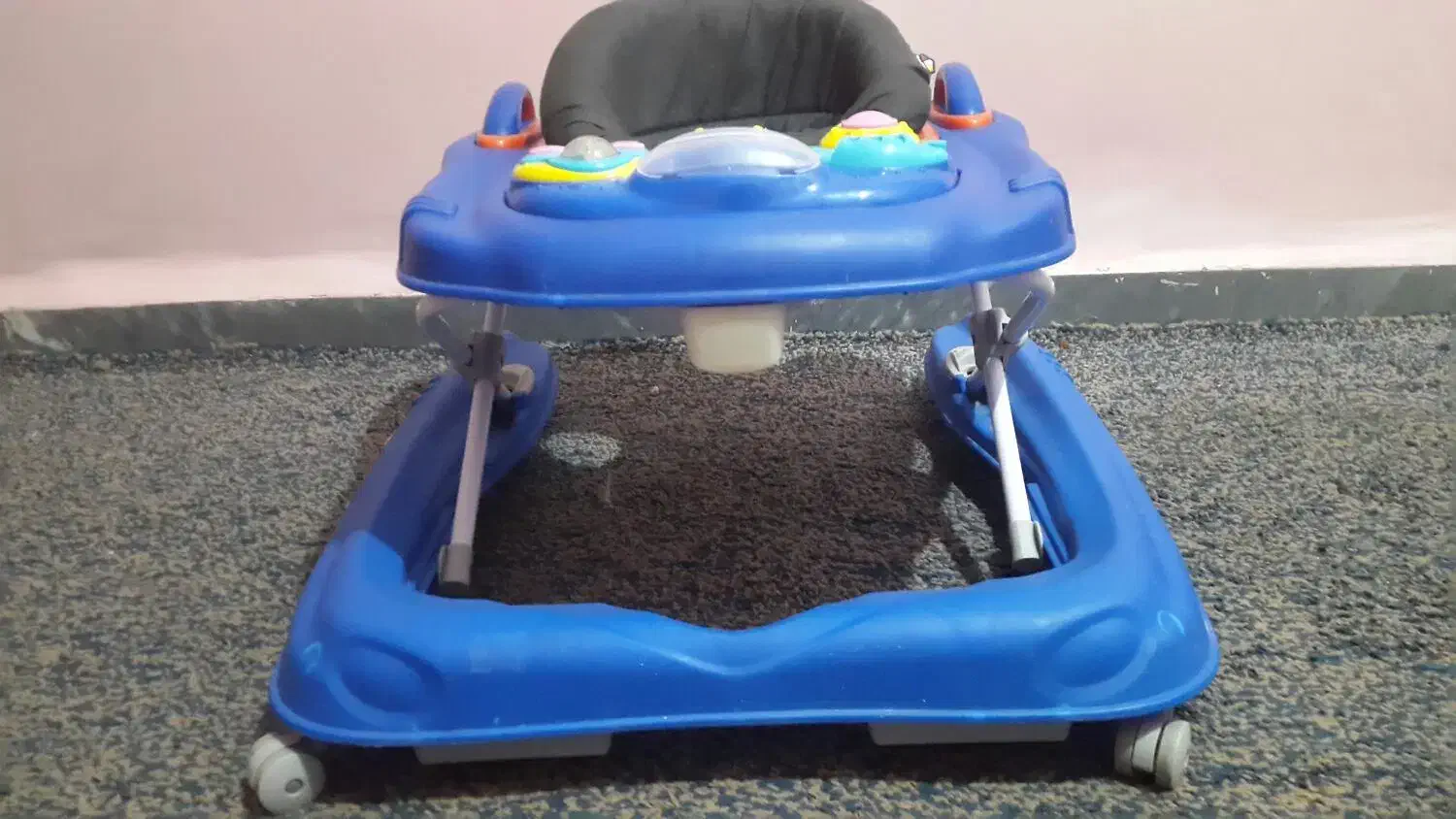 رورووک|کالسکه و لوازم جانبی|ایذه, |دیوار