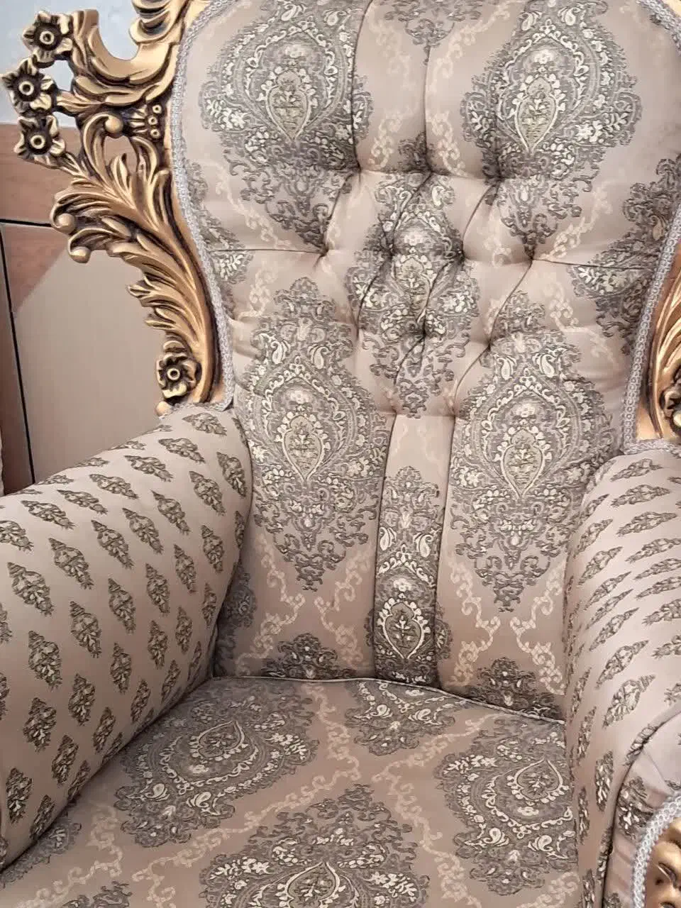 مبل سلطنتی ۷نفره|مبلمان خانگی و میز عسلی|خواف, |دیوار