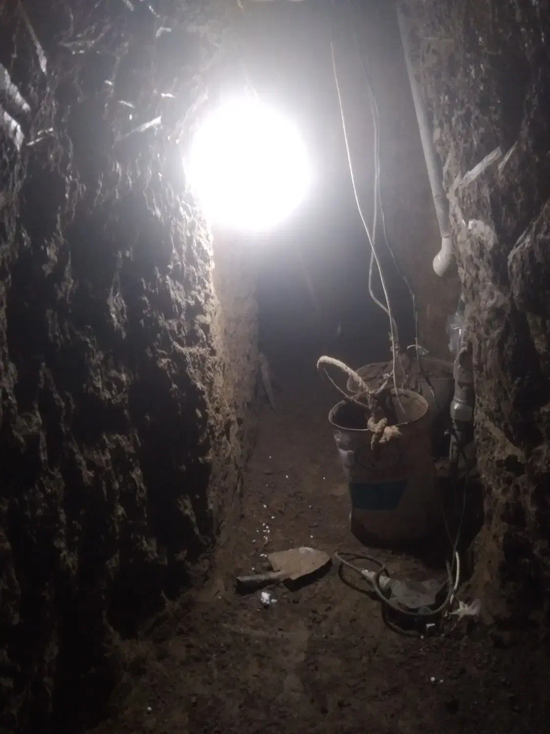 مقنی چاه  فاضلاب وچاه ازمایش وتخریب ساختمان|خدمات پیشه و مهارت|ملایر, |دیوار