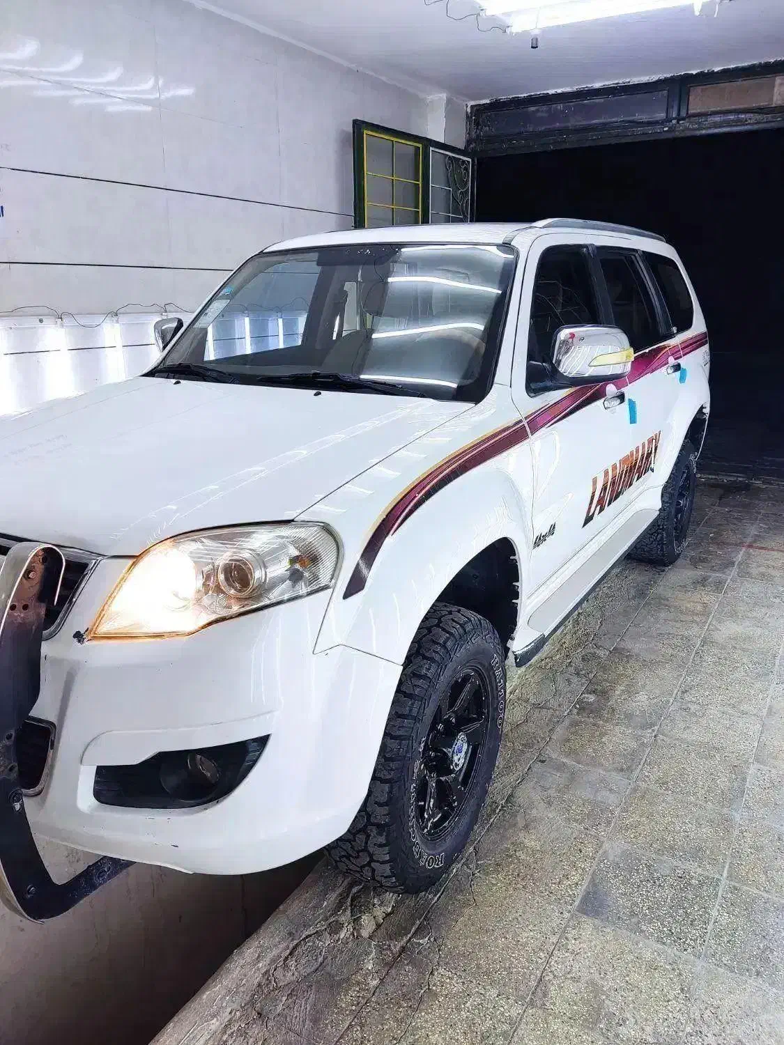 لندمارک|خودرو سواری و وانت|تهران, فلسطین (میدان انقلاب)|دیوار