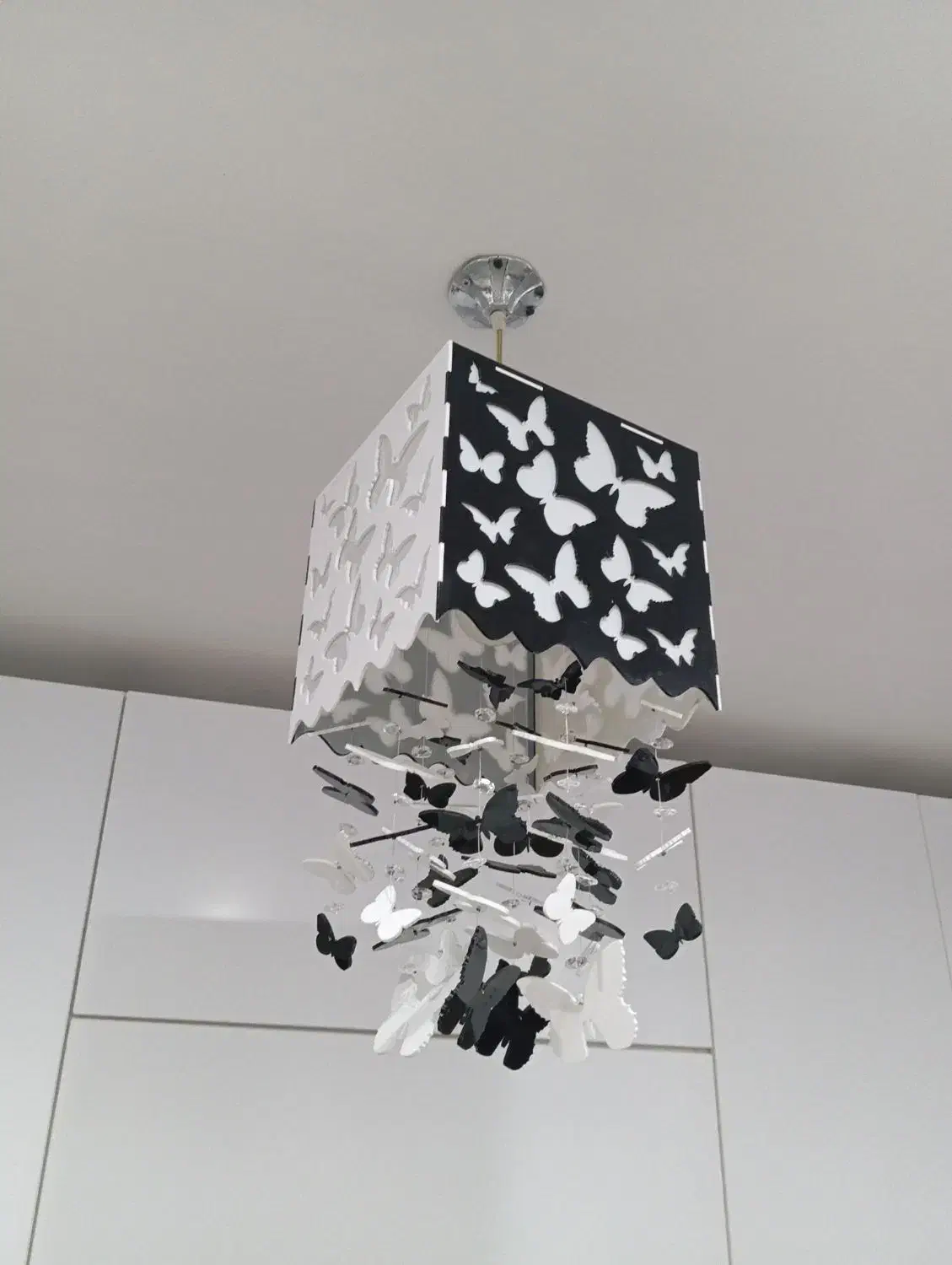 لوستر فانتزی طرح پروانه|لوستر و چراغ آویز|اسلام‌شهر, شهرک قائمیه|دیوار