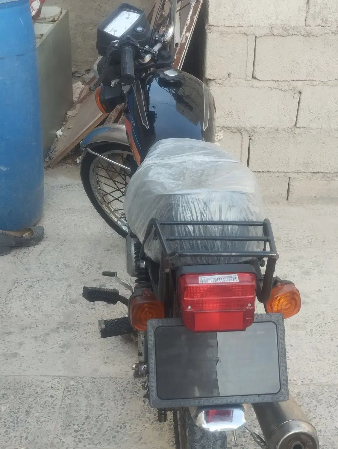 سلام دوستان موتور سیکلت 125مصادره ای در حد نو|موتورسیکلت|خاش, |دیوار