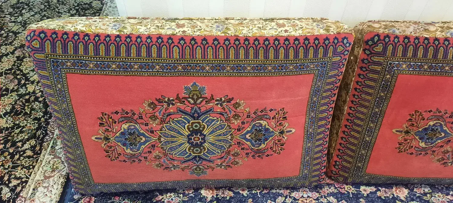 دو عدد پشتی رویه فرشی|پشتی|نهاوند, |دیوار