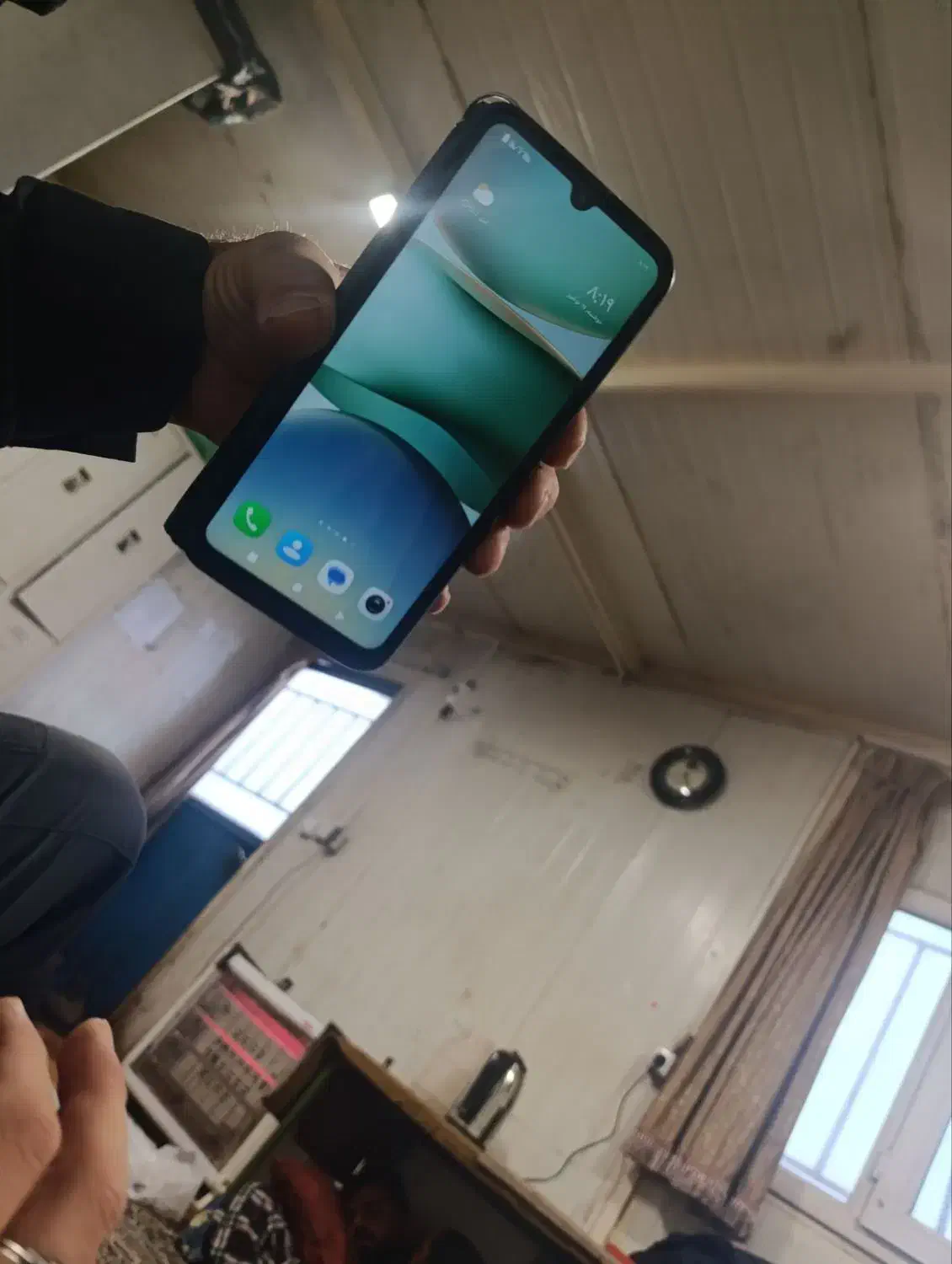 گوشی موبایل|موبایل|میانه, |دیوار