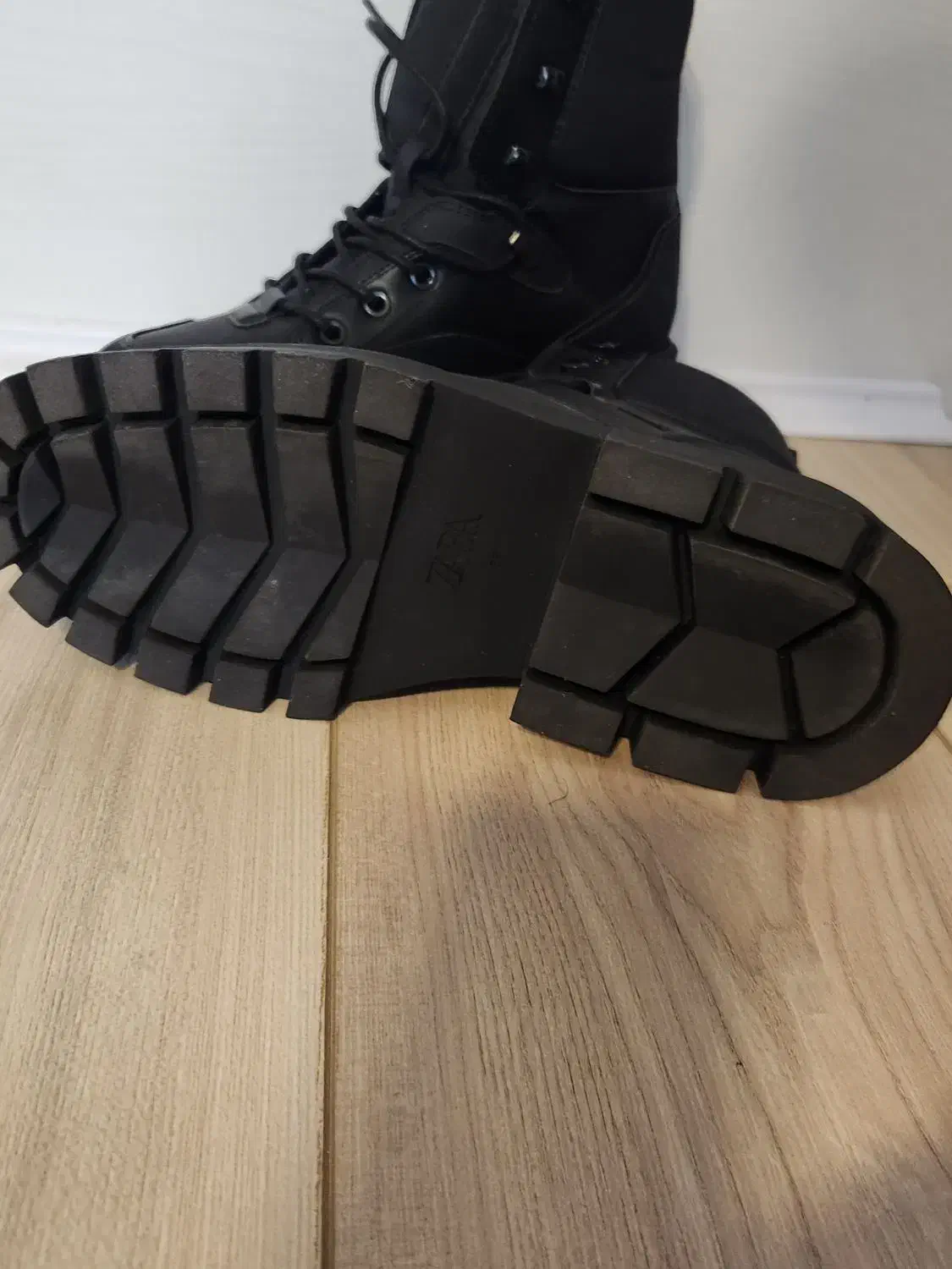 بوت زنانه نو زارا سایز ۳۷|کیف، کفش، کمربند|تهران, شاهین|دیوار