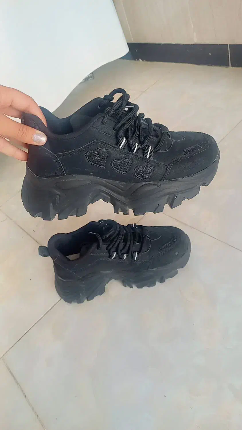 کفش نو|کیف، کفش، کمربند|مهاباد (آذربایجان غربی), |دیوار