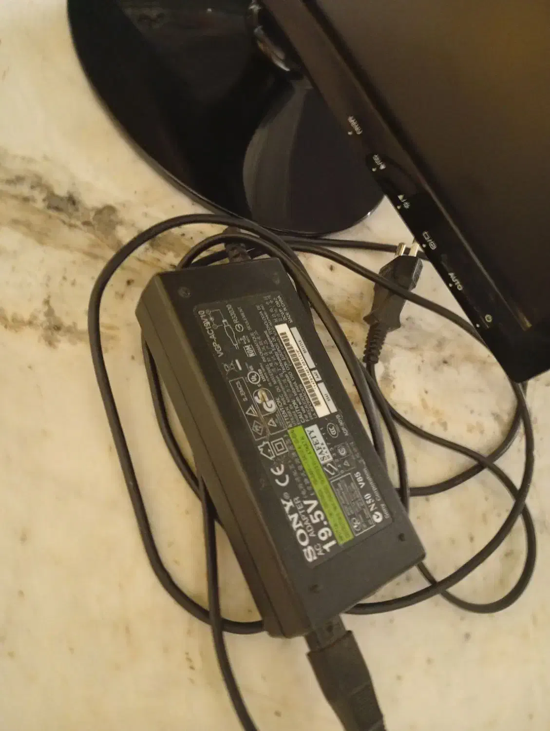 مانیتور LED سامسونگ 19اینچ|قطعات و لوازم جانبی رایانه|هشتگرد, هیو|دیوار