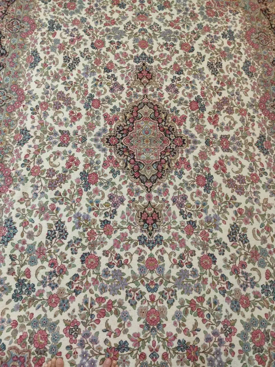 یک جفت فرش دستبافت راور|فرش|راور, |دیوار