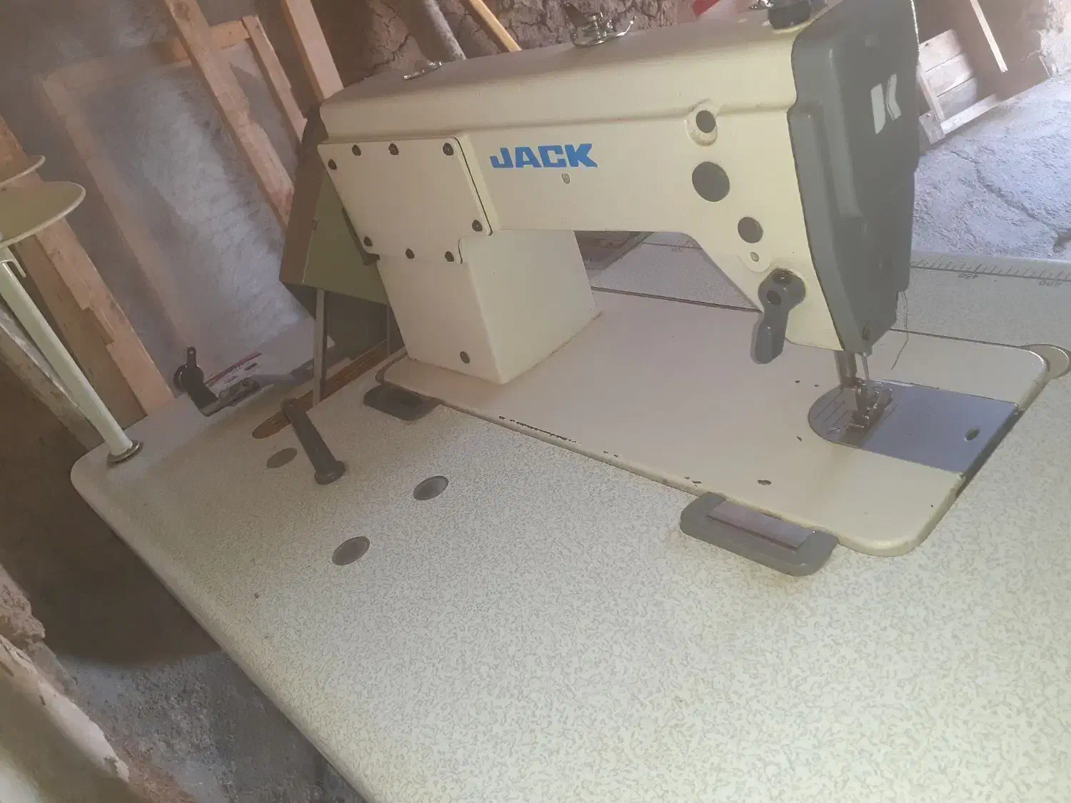 فروش چرخ خیاطی دینام دار بدون عیب|ماشین‌آلات صنعتی|امام, |دیوار