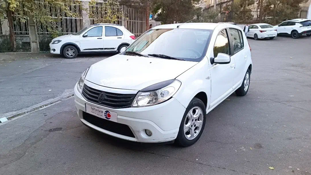 رنو ساندرو کم کار اتومات 1396|خودرو سواری و وانت|تهران, سید خندان (جلفا)|دیوار