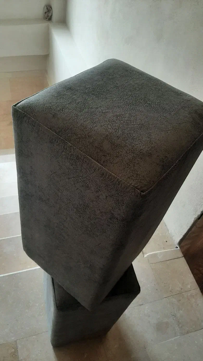 پاف|صندلی و نیمکت|رشت, کوی طالقانی|دیوار