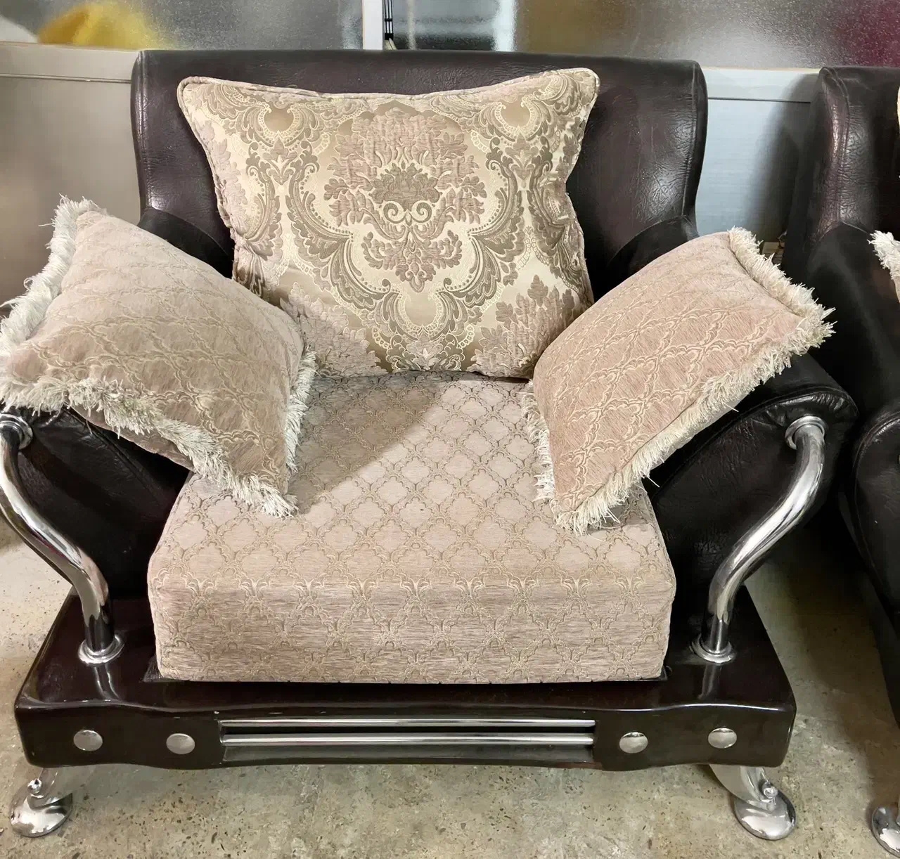 مبلمان چرم ۷ نفره|مبلمان خانگی و میز عسلی|اسلام‌شهر, مطهری|دیوار