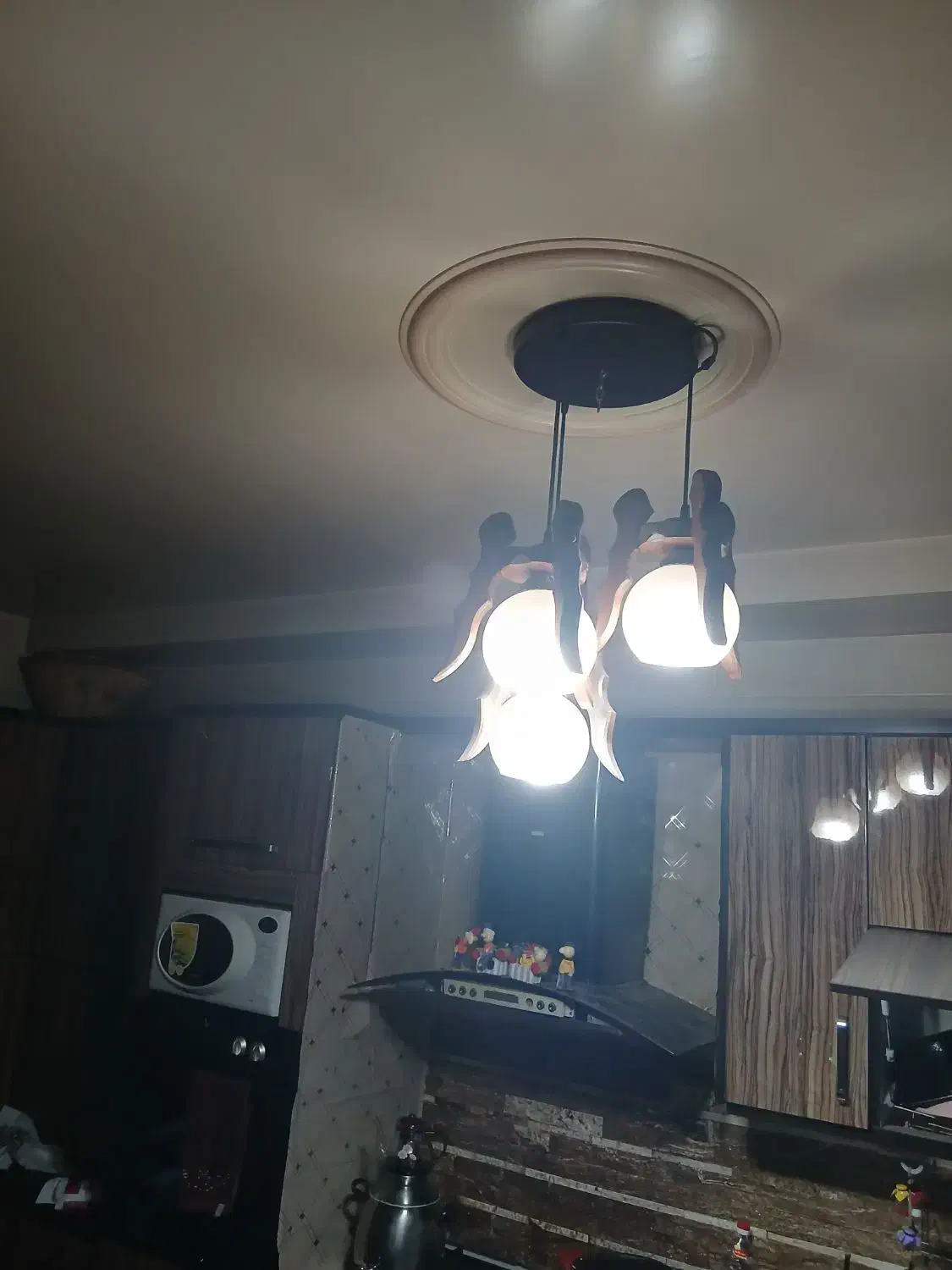 لوستر سه تیکه|لوستر و چراغ آویز|مشکین‌دشت, |دیوار