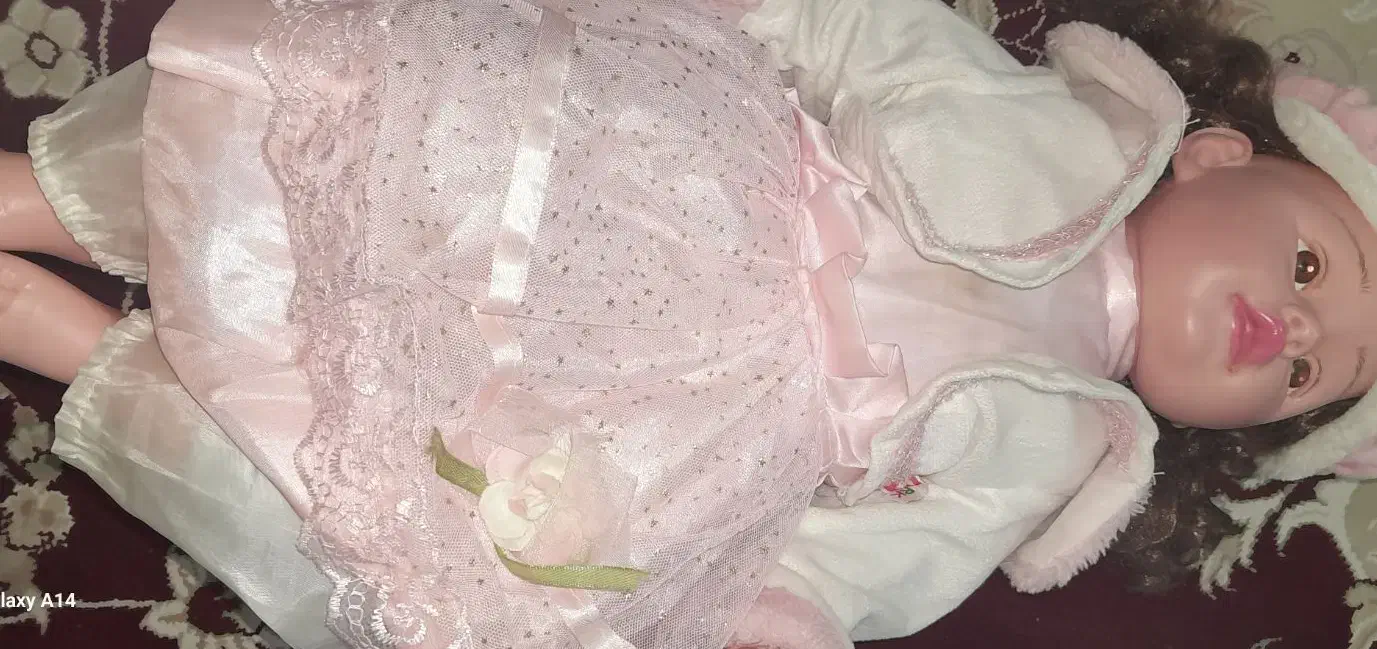 عروسک|اسباببازی|ایلام, |دیوار