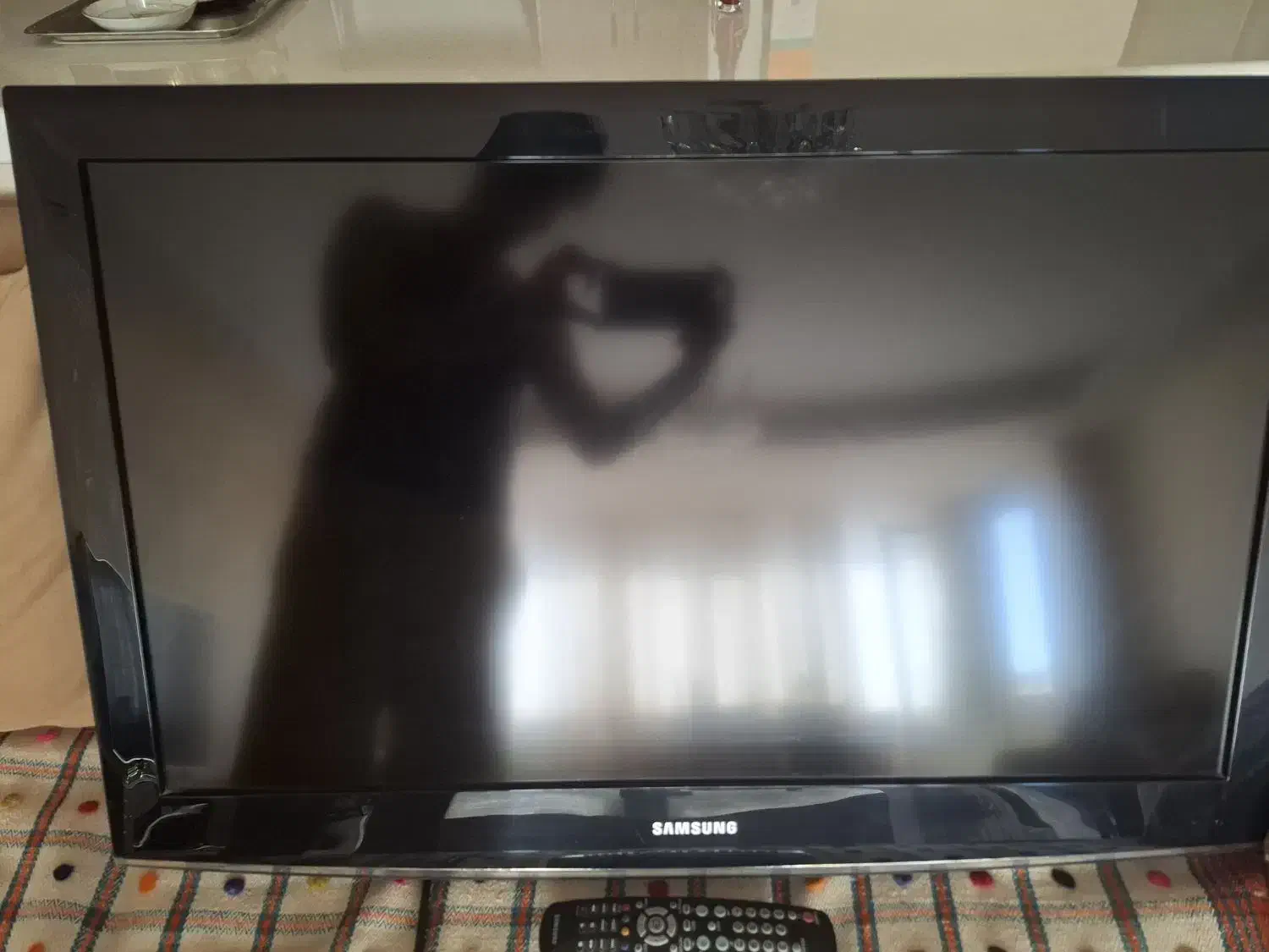 تلویزیون سامسونگ ۳۷ اینچ کم کار|تلویزیون و پروژکتور|شیراز, اصلاحنژاد|دیوار