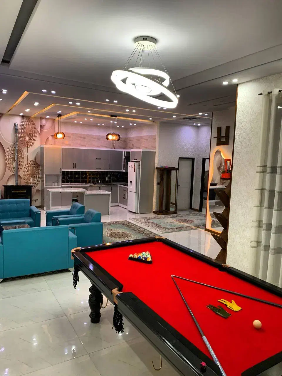 ویلا مدرن،استخر سرپوشیده ابگرم|اجارهٔ کوتاهمدت ویلا و باغ|کرج, برغان|دیوار