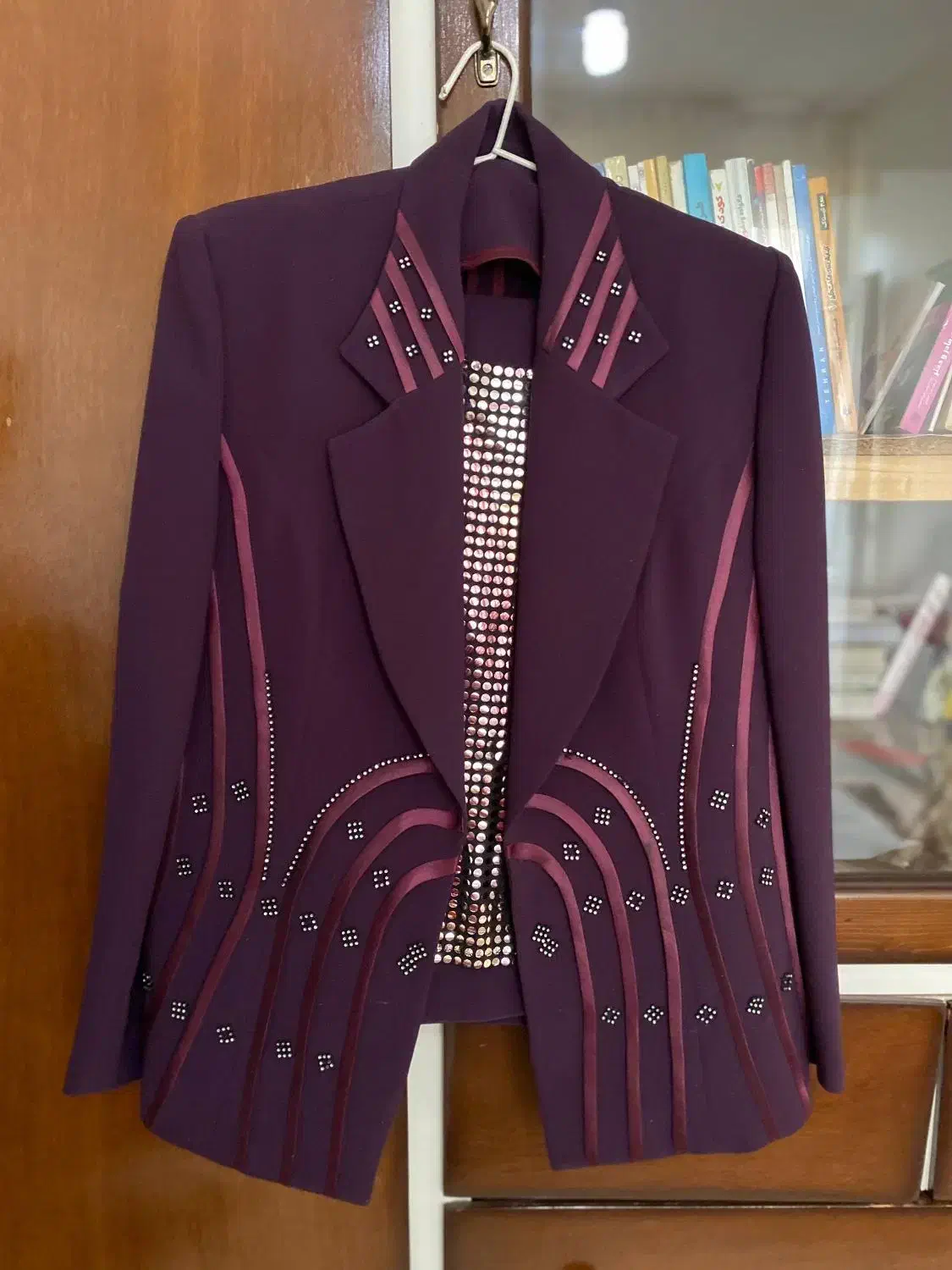 لباس مجلسی|لباس|فیروزکوه, |دیوار