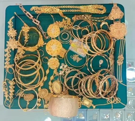 آبشده ، عیار بالا ، شمش ، سکه و طلای سرمایه گذاری|جواهرات|شیراز, شاهچراغ|دیوار