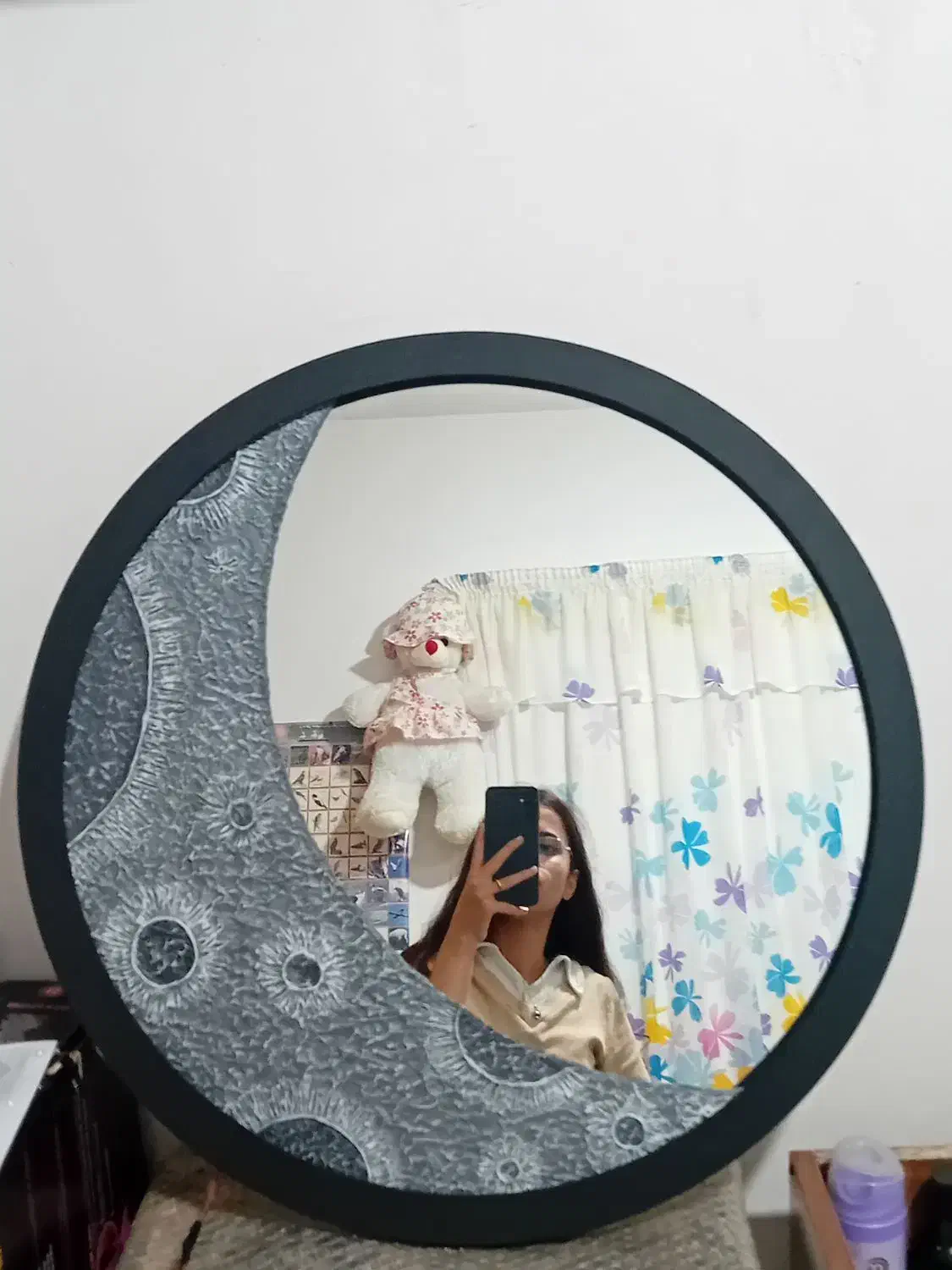 آینههٔ ماه|آینه|کیاشهر, |دیوار