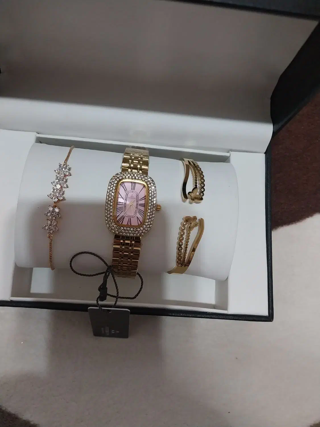 ست ساعت و دستبند|ساعت|بندر انزلی, مسکن مهر|دیوار