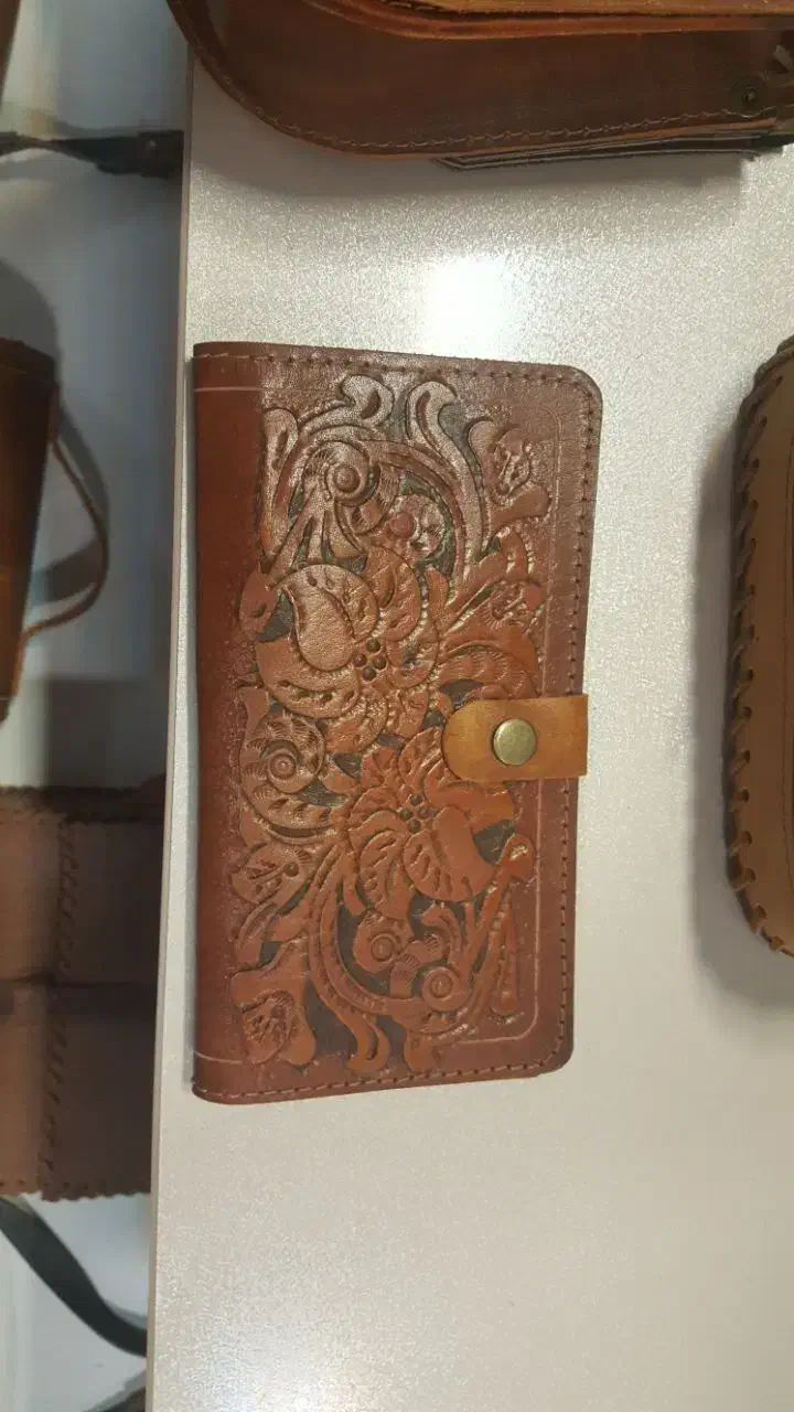 کیف پیاده روی چرم گاوی|کیف، کفش، کمربند|اصفهان, باغ زیار|دیوار