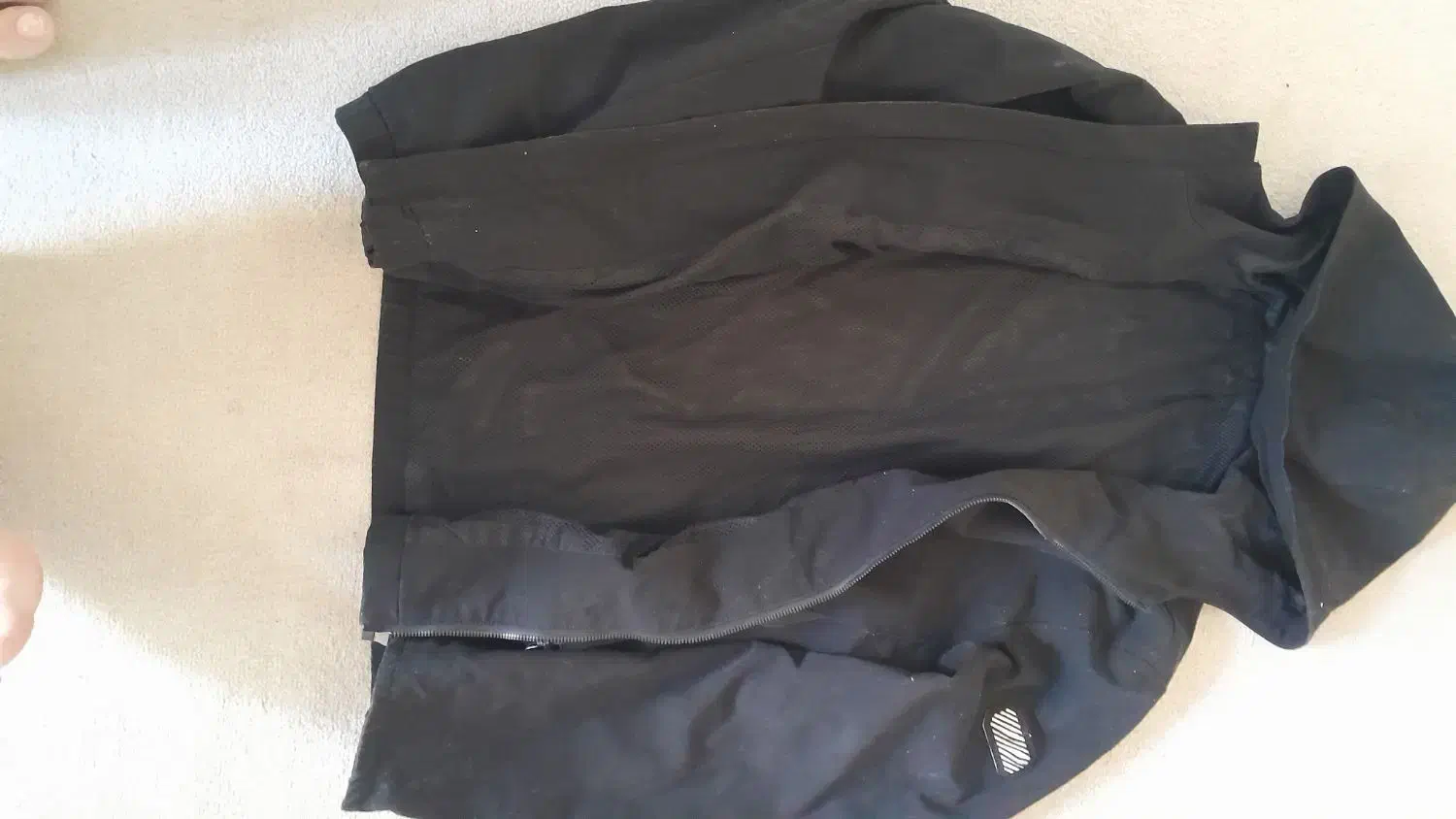 بادگیر د. حدنو|لباس|نورآباد, |دیوار