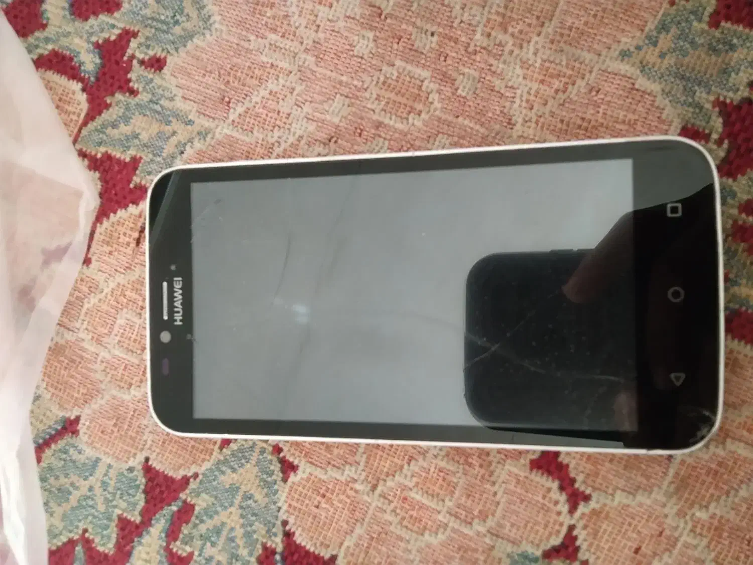 گوشی مشکلی نداره و فقط آنتنش خرابه ۳۰۰ تومن|موبایل|درمیان, |دیوار