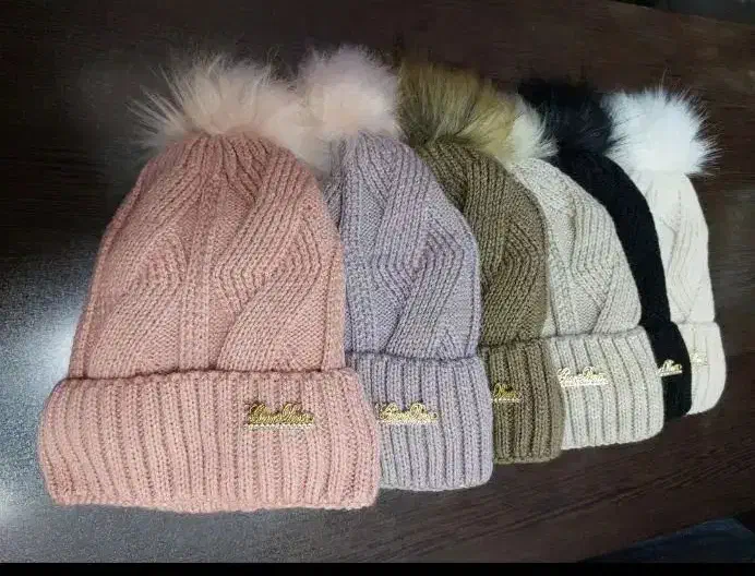 شال و کلاه گردنی خز دار|لباس|رشت, انصاری|دیوار