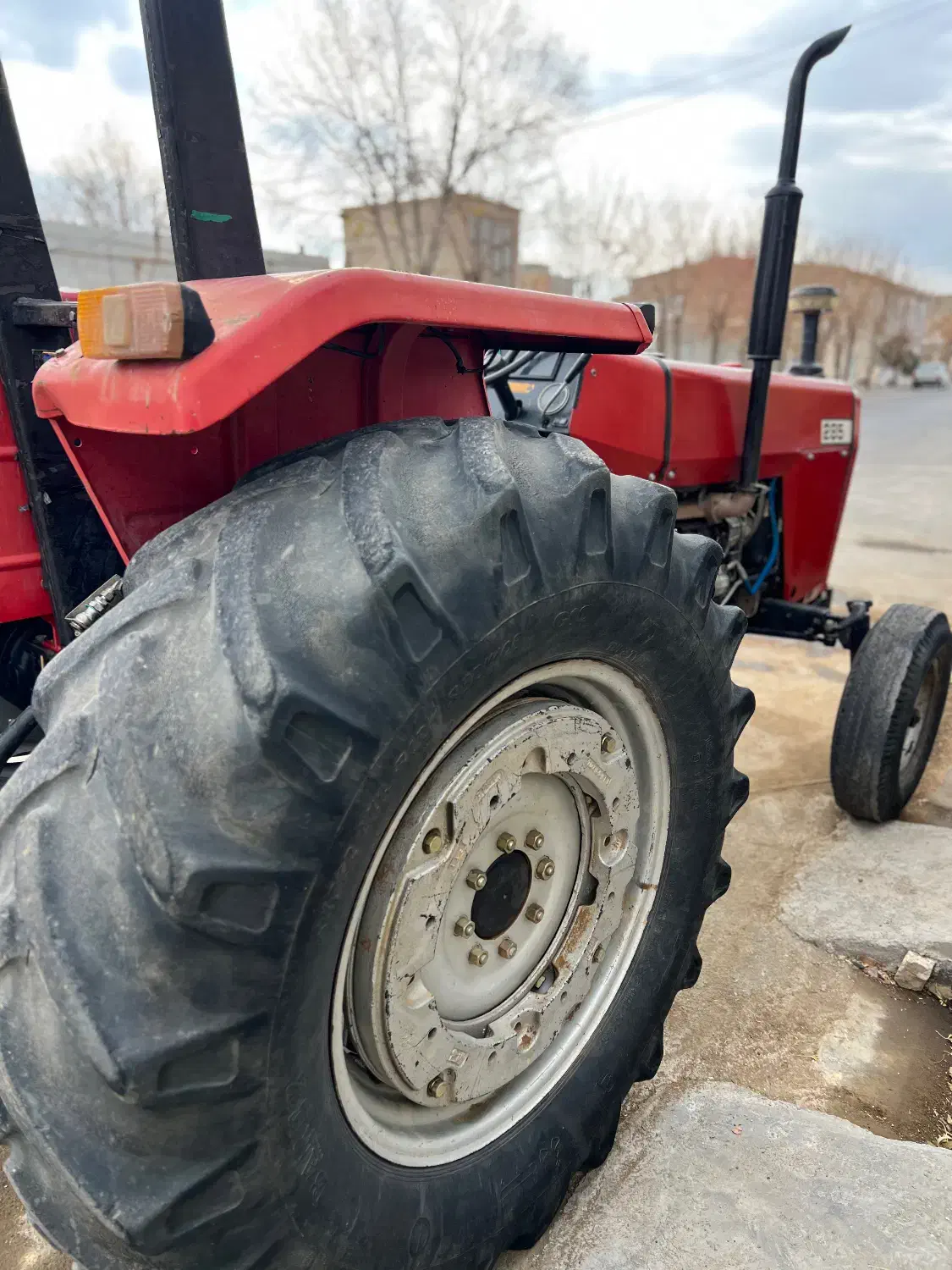 تراکتور ۲۸۵ ترقه درجه یک|خودرو سنگین|فرمهین, |دیوار