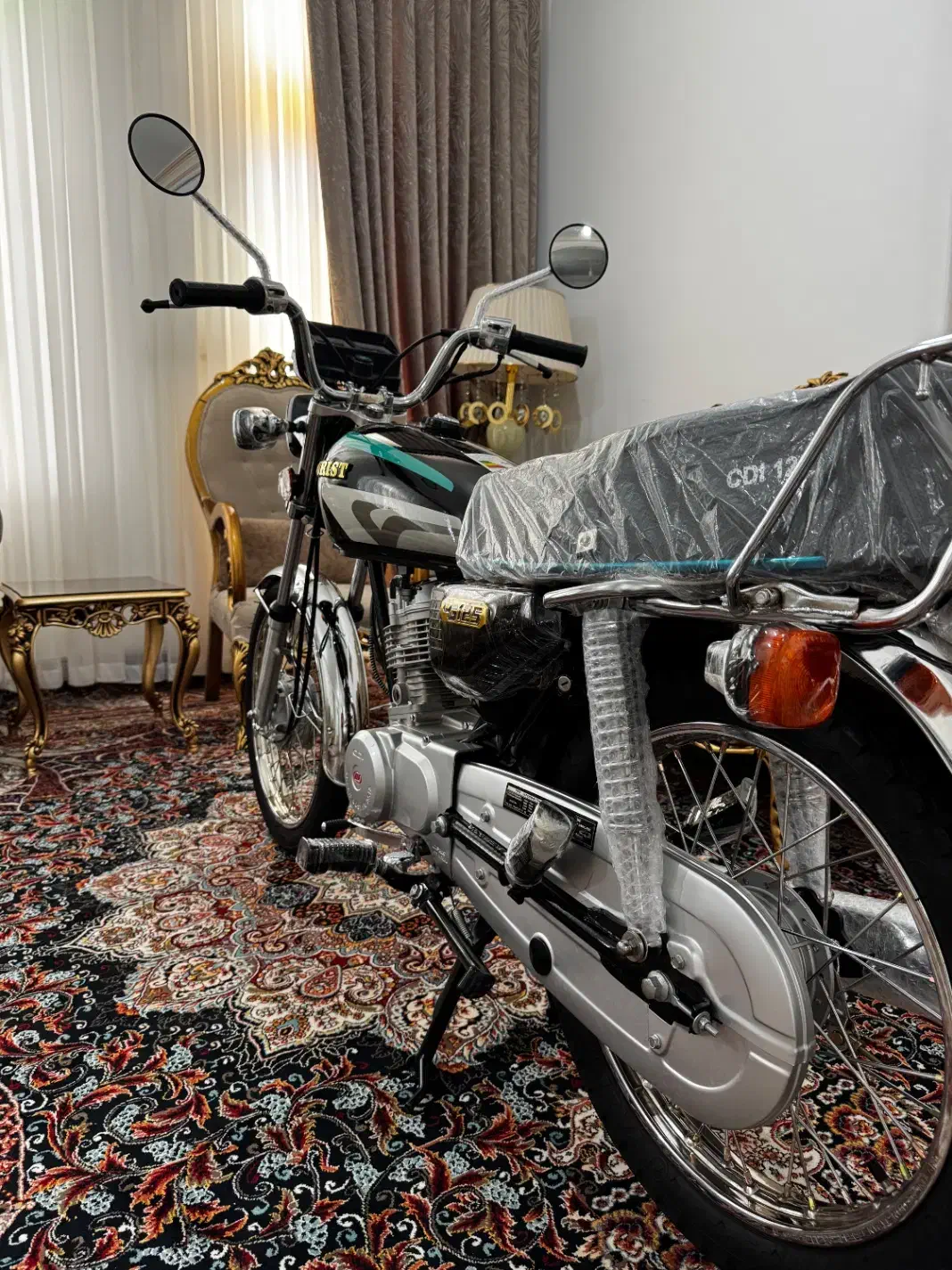 موتور125مدل1395کاربراتورصفرخشک بنزین نخورده|موتورسیکلت|کرمانشاه, |دیوار