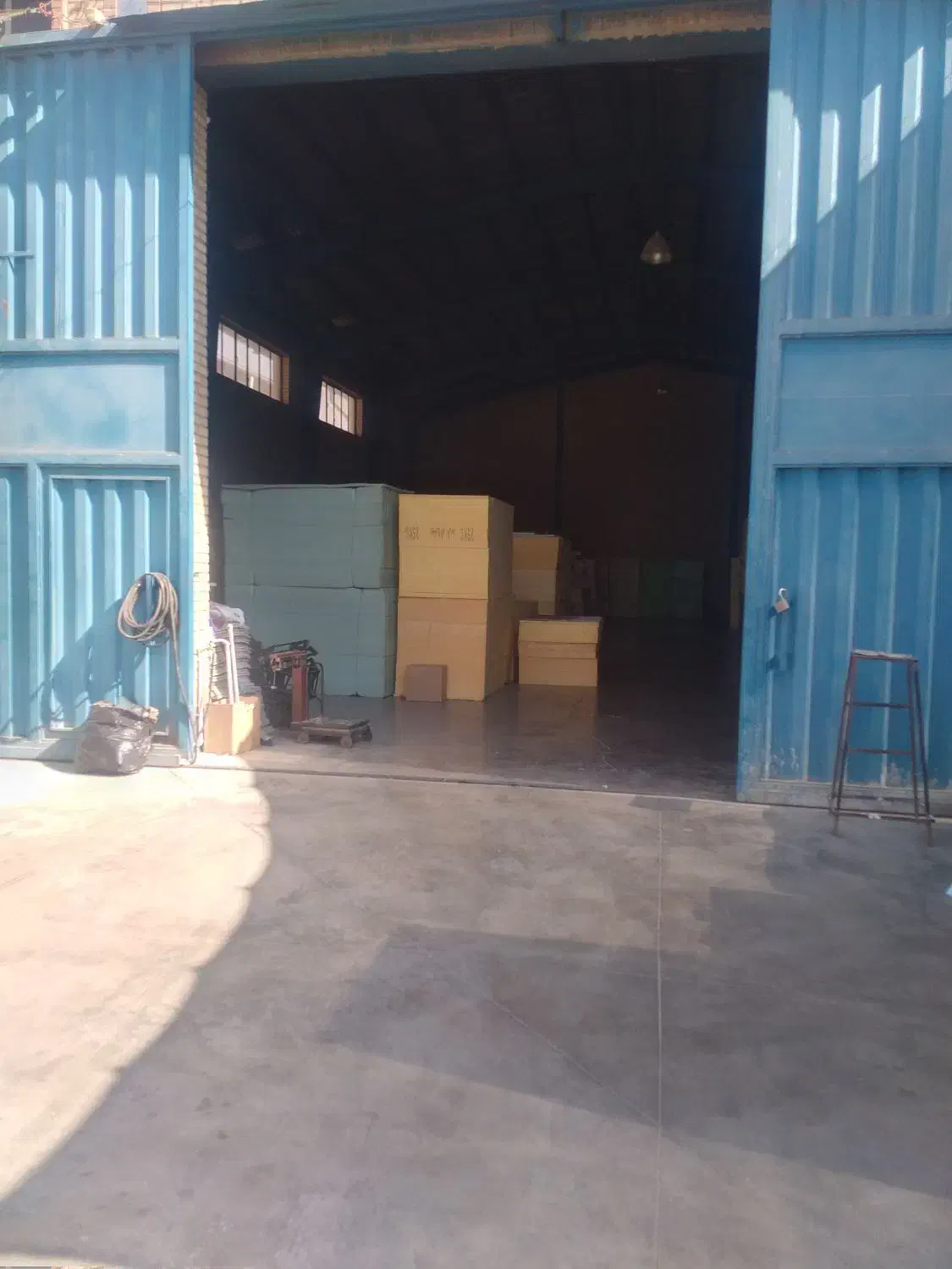 فروش اسفنج و یراق الات مبلمان|خدمات پیشه و مهارت|چهارباغ, |دیوار