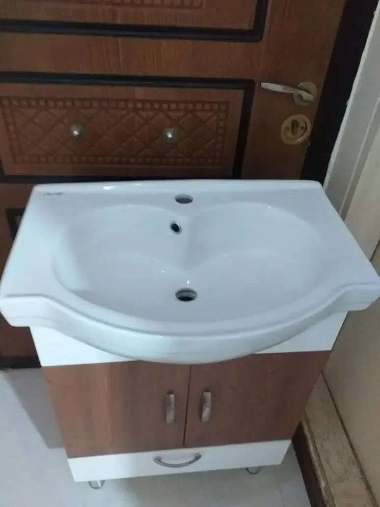 روشویی کابینتی  و آینه باکس|لوازم سرویس بهداشتی|تهران, بریانک|دیوار