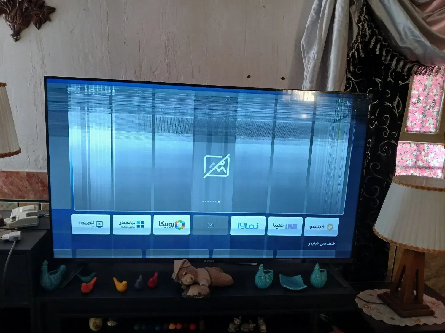 تلویزیون ضربه خورده اسنوا|تلویزیون و پروژکتور|مسجد سلیمان, |دیوار