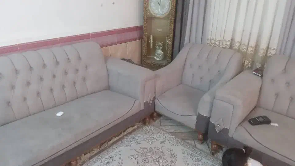 یک دسته مبل ۷ نفر  تمیز  ودر حد نو هست|مبلمان خانگی و میز عسلی|بندر ماهشهر, |دیوار