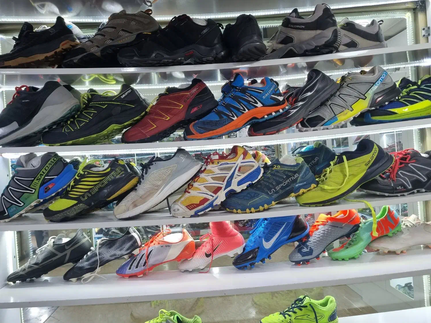 کفش کوهنوردی طبیعت گردی walking اورجینال|کیف، کفش، کمربند|ساری, |دیوار