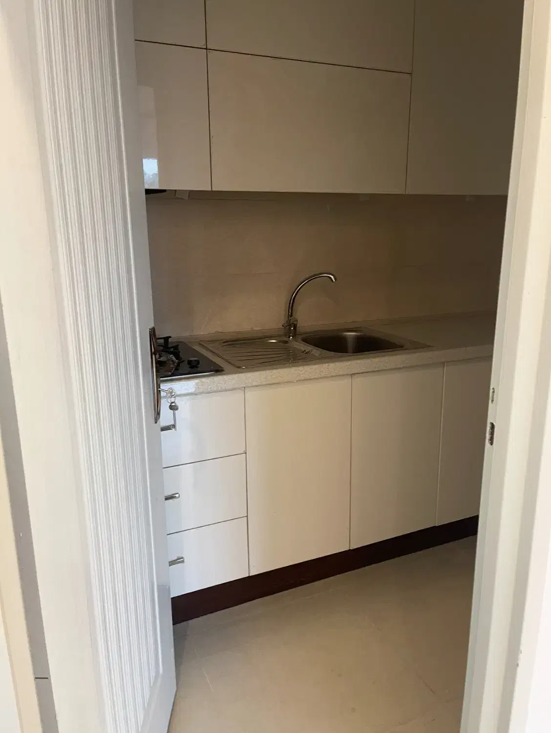 اجاره تاپ ترین واحد تجاری یا مطب درخیابان نواب رشت|اجارهٔ دفتر کار، اتاق اداری، مطب|رشت, گلسار|دیوار