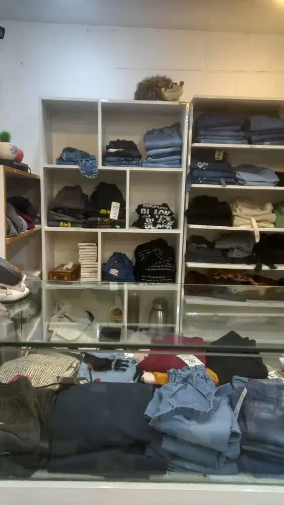 قفسه و کتابخانه|کتابخانه، شلف، قفسه‌های دیواری|قدس, شهر‌قدس|دیوار